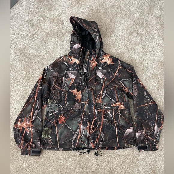 NWOT Men’s Large Hunting Set - Picture 1 of 4